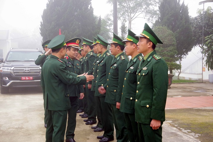 Thượng tướng Lê Chiêm thăm và chúc Tết Bộ đội Biên phòng Thanh Hóa